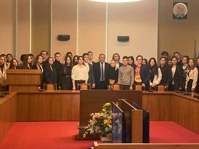 город ждет обложка